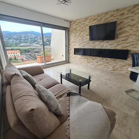 Marina Sky View Apartment *